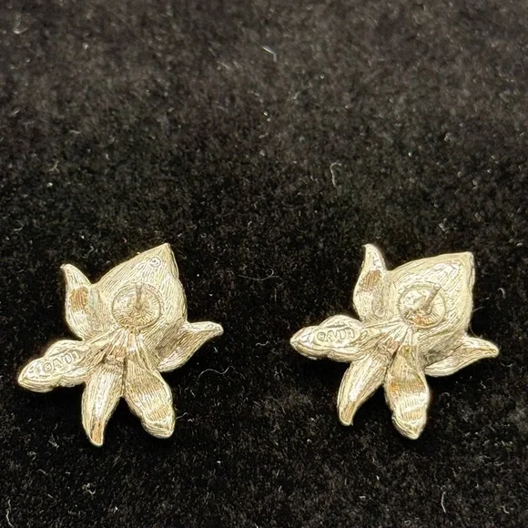 Vintage 1992 Avon Romantic Blossom Orchid Marcasite Stud Earrings - Picture 2 of 2